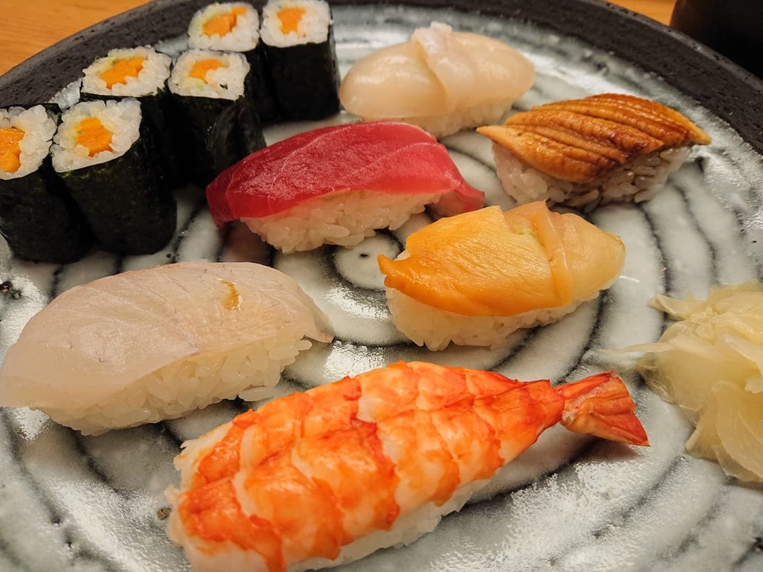 鶴山寿司　お好み寿しランチのお寿司7種