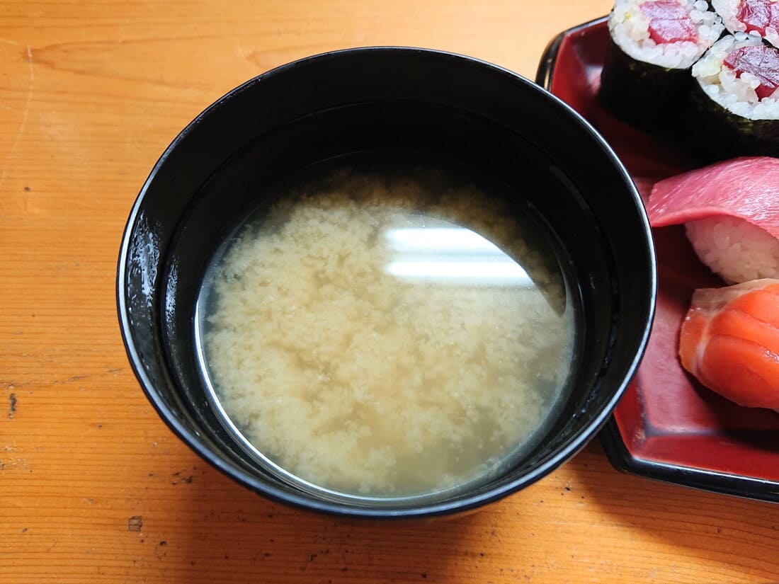 かど柳寿しのあさりの味噌汁